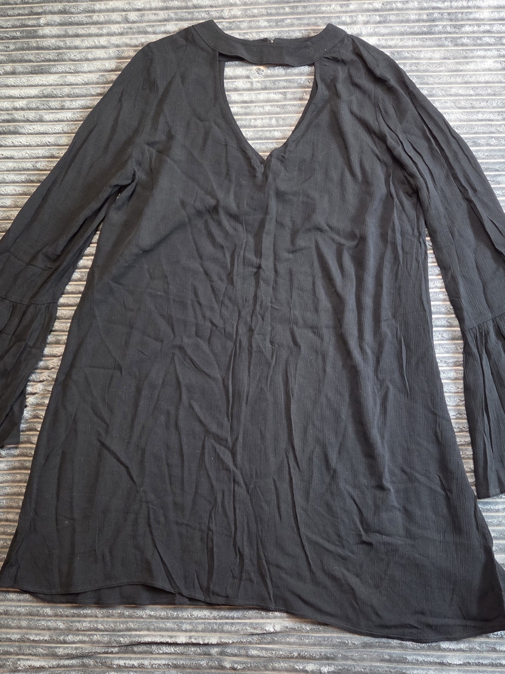 Mossimo Supply Co. Black Long-Sleeve Keyhole Midi Dress